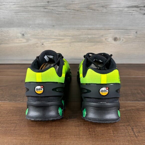 Nike Air Max DN8 Mens Size 11 Black Green Strike Volt HQ4681 010 - Picture 5 of 9